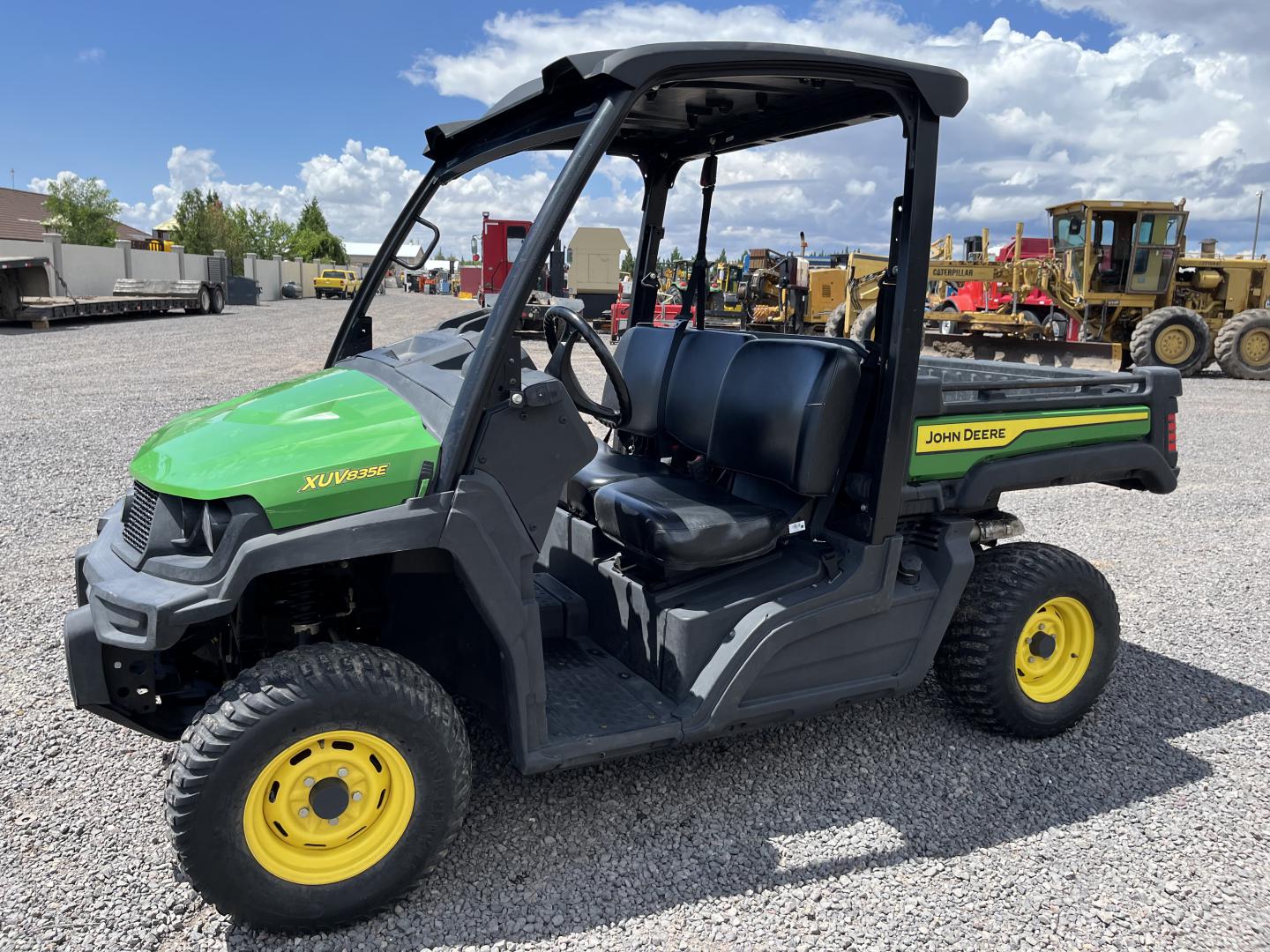 ./imagenes/INVOICE/2019/18259/JOHN DEERE XUV835E (13).JPG